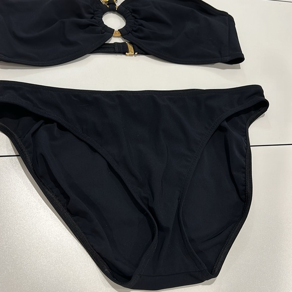Classic Michael Kors bikini with gold chain intertwined into the straps. 14 - Picture 3 of 15